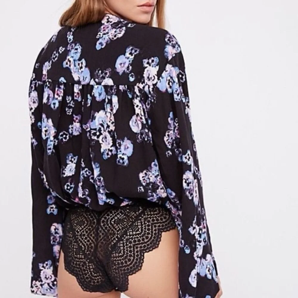 Free People Forties Feels Black Floral Bodysuit With Bell Sleeves Size Small